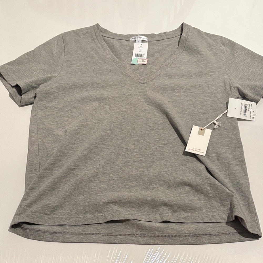 NWT Good American Gray V-Neck Tee Size 1X Soft Cotton Basic
